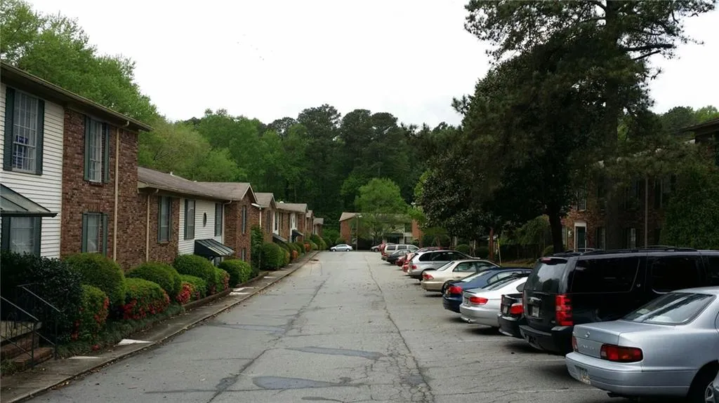 5600 Kingsport Drive, Atlanta, Georgia 30342, 2 Bedrooms Bedrooms, ,1 BathroomBathrooms,Residential,Sold,5600 Kingsport Drive,6114571