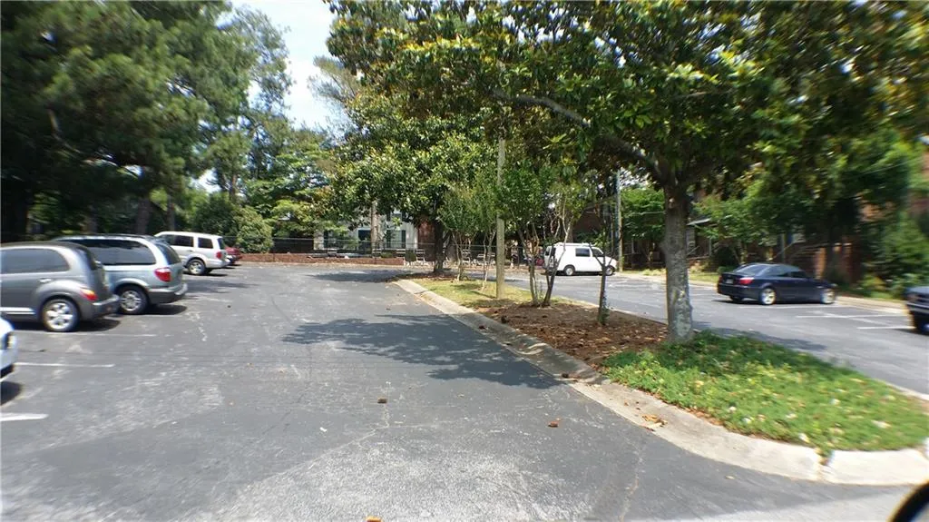 5600 Kingsport Drive, Atlanta, Georgia 30342, 2 Bedrooms Bedrooms, ,1 BathroomBathrooms,Residential,Sold,5600 Kingsport Drive,6114571