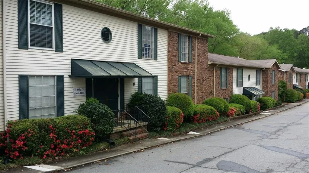 5600 Kingsport Drive, Atlanta, Georgia 30342, 2 Bedrooms Bedrooms, ,1 BathroomBathrooms,Residential,Sold,5600 Kingsport Drive,6114571