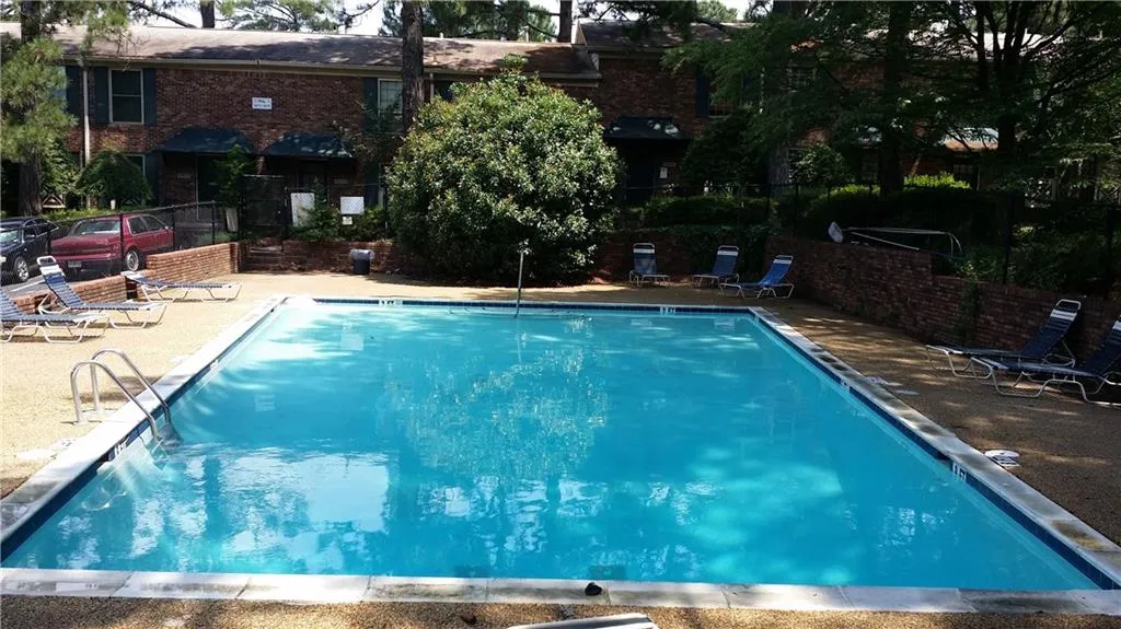 5600 Kingsport Drive, Atlanta, Georgia 30342, 2 Bedrooms Bedrooms, ,1 BathroomBathrooms,Residential,Sold,5600 Kingsport Drive,6114571