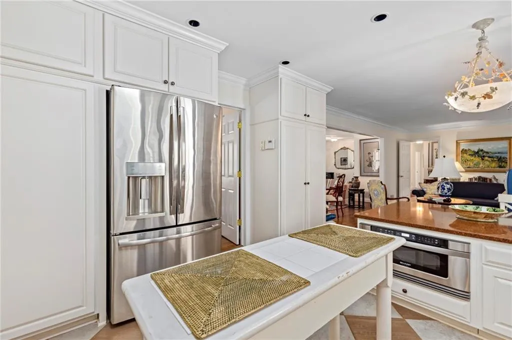 450 Forest Hills Drive, Atlanta, Georgia 30342, 3 Bedrooms Bedrooms, ,3 BathroomsBathrooms,Residential,Sold,450 Forest Hills Drive,6864210