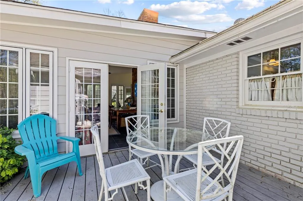 450 Forest Hills Drive, Atlanta, Georgia 30342, 3 Bedrooms Bedrooms, ,3 BathroomsBathrooms,Residential,Sold,450 Forest Hills Drive,6864210