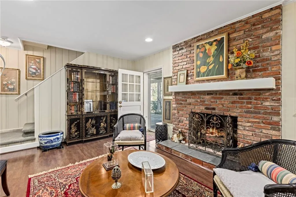 450 Forest Hills Drive, Atlanta, Georgia 30342, 3 Bedrooms Bedrooms, ,3 BathroomsBathrooms,Residential,Sold,450 Forest Hills Drive,6864210