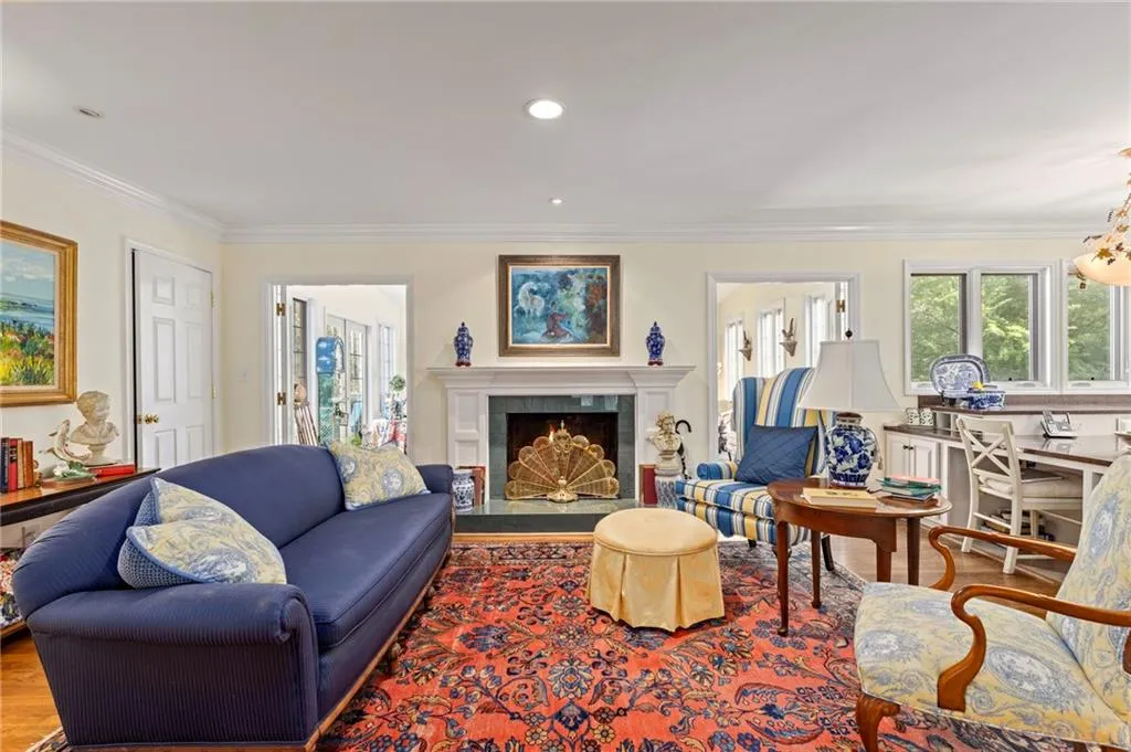 450 Forest Hills Drive, Atlanta, Georgia 30342, 3 Bedrooms Bedrooms, ,3 BathroomsBathrooms,Residential,Sold,450 Forest Hills Drive,6864210