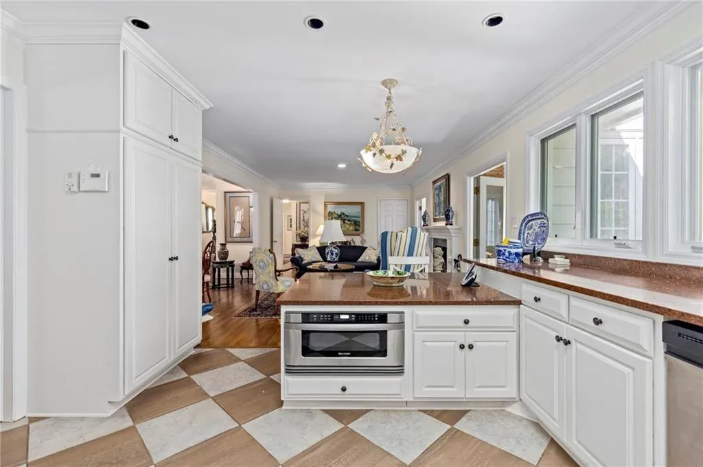 450 Forest Hills Drive, Atlanta, Georgia 30342, 3 Bedrooms Bedrooms, ,3 BathroomsBathrooms,Residential,Sold,450 Forest Hills Drive,6864210