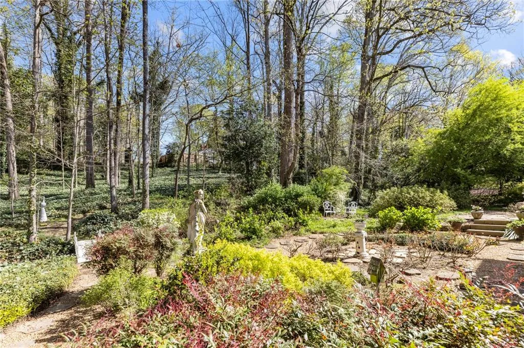 450 Forest Hills Drive, Atlanta, Georgia 30342, 3 Bedrooms Bedrooms, ,3 BathroomsBathrooms,Residential,Sold,450 Forest Hills Drive,6864210