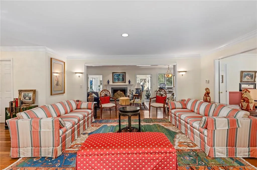 450 Forest Hills Drive, Atlanta, Georgia 30342, 3 Bedrooms Bedrooms, ,3 BathroomsBathrooms,Residential,Sold,450 Forest Hills Drive,6864210