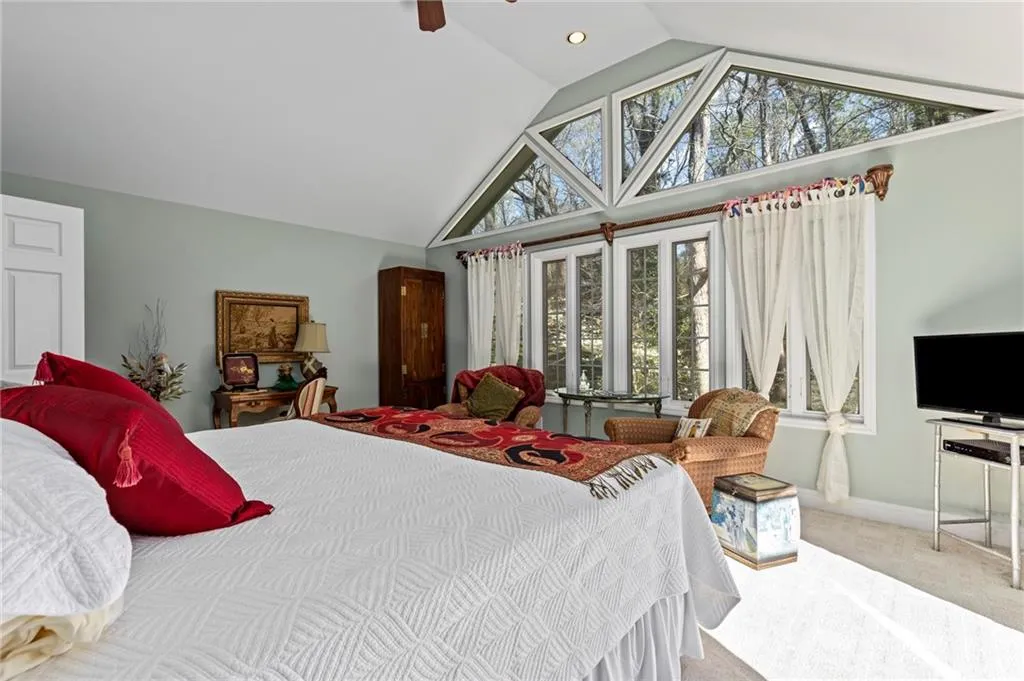 450 Forest Hills Drive, Atlanta, Georgia 30342, 3 Bedrooms Bedrooms, ,3 BathroomsBathrooms,Residential,Sold,450 Forest Hills Drive,6864210