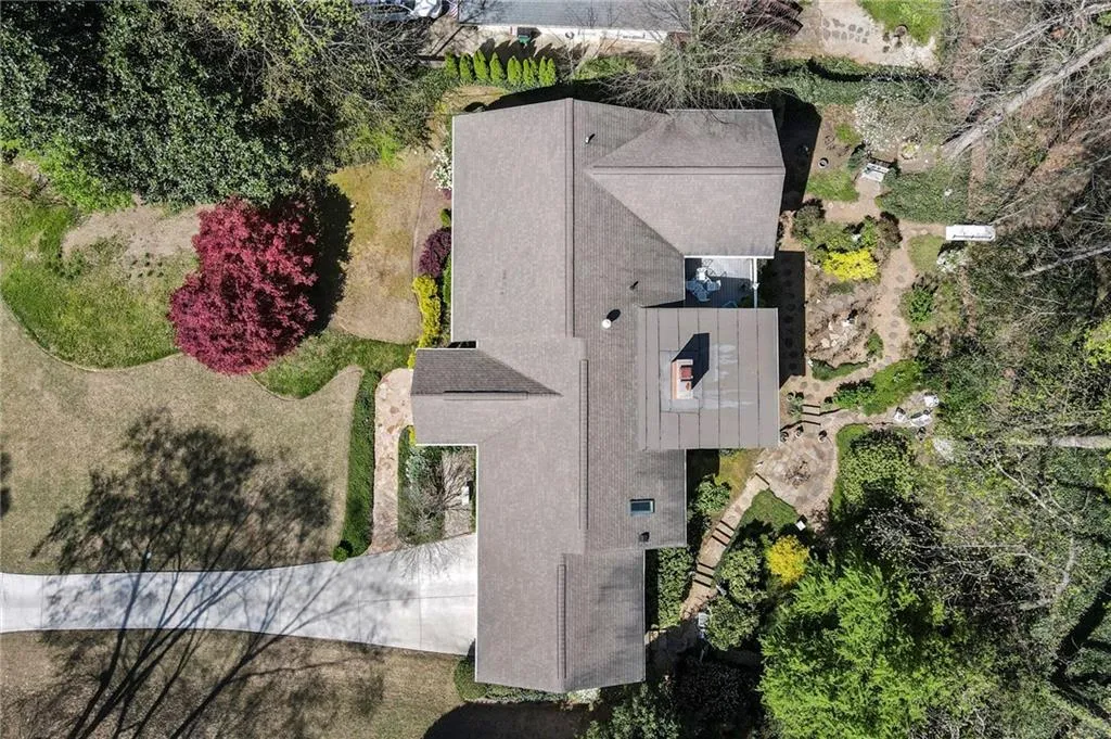 450 Forest Hills Drive, Atlanta, Georgia 30342, 3 Bedrooms Bedrooms, ,3 BathroomsBathrooms,Residential,Sold,450 Forest Hills Drive,6864210