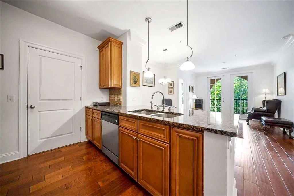 901 Abernathy Road Ne Unit 3070, Sandy Springs, Georgia 30328, 2 Bedrooms Bedrooms, ,2 BathroomsBathrooms,Residential,Sold,901 Abernathy Road Ne Unit 3070,6823725