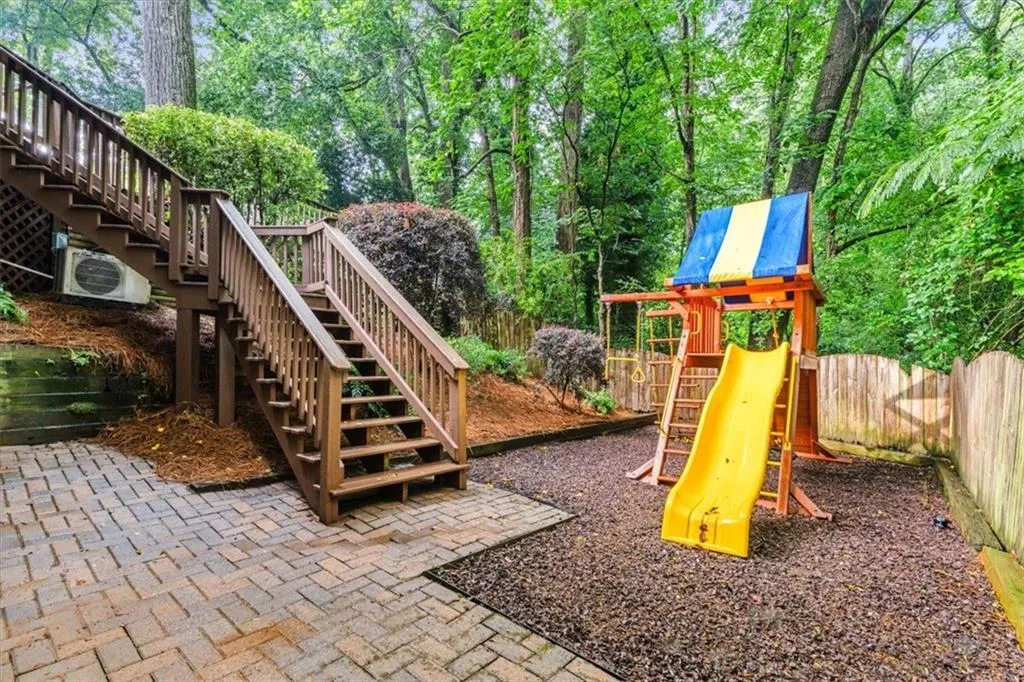 5114 N Ivy Road Ne, Atlanta, Georgia 30342, 4 Bedrooms Bedrooms, ,3 BathroomsBathrooms,Residential,For Sale,5114 N Ivy Road Ne,7643864