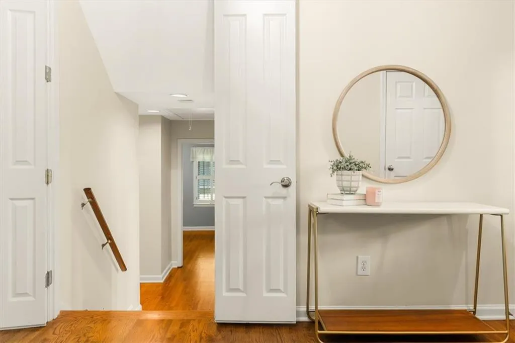 5114 N Ivy Road Ne, Atlanta, Georgia 30342, 4 Bedrooms Bedrooms, ,3 BathroomsBathrooms,Residential,For Sale,5114 N Ivy Road Ne,7643864