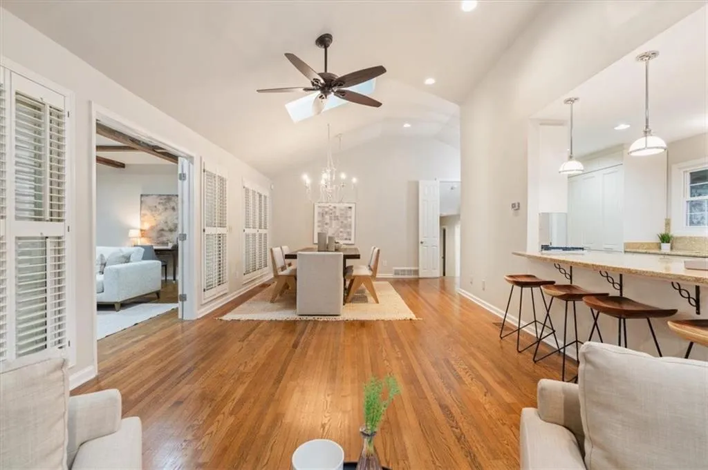 5114 N Ivy Road Ne, Atlanta, Georgia 30342, 4 Bedrooms Bedrooms, ,3 BathroomsBathrooms,Residential,For Sale,5114 N Ivy Road Ne,7643864