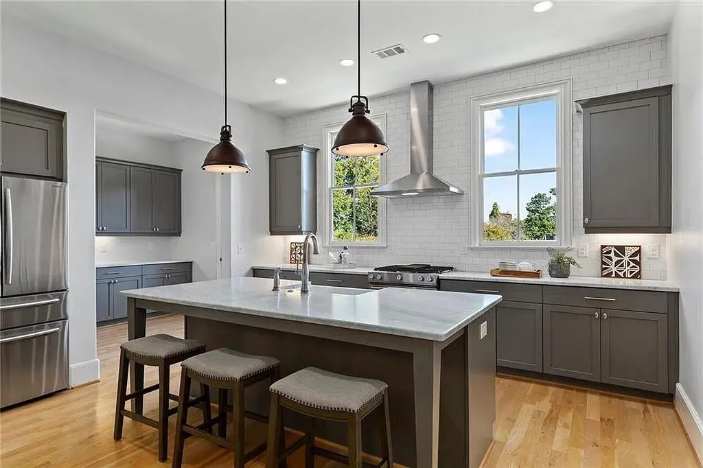 2196 Niles Place Ne, Atlanta, Georgia 30324, 3 Bedrooms Bedrooms, ,3 BathroomsBathrooms,Residential,For Sale,2196 Niles Place Ne,7592083