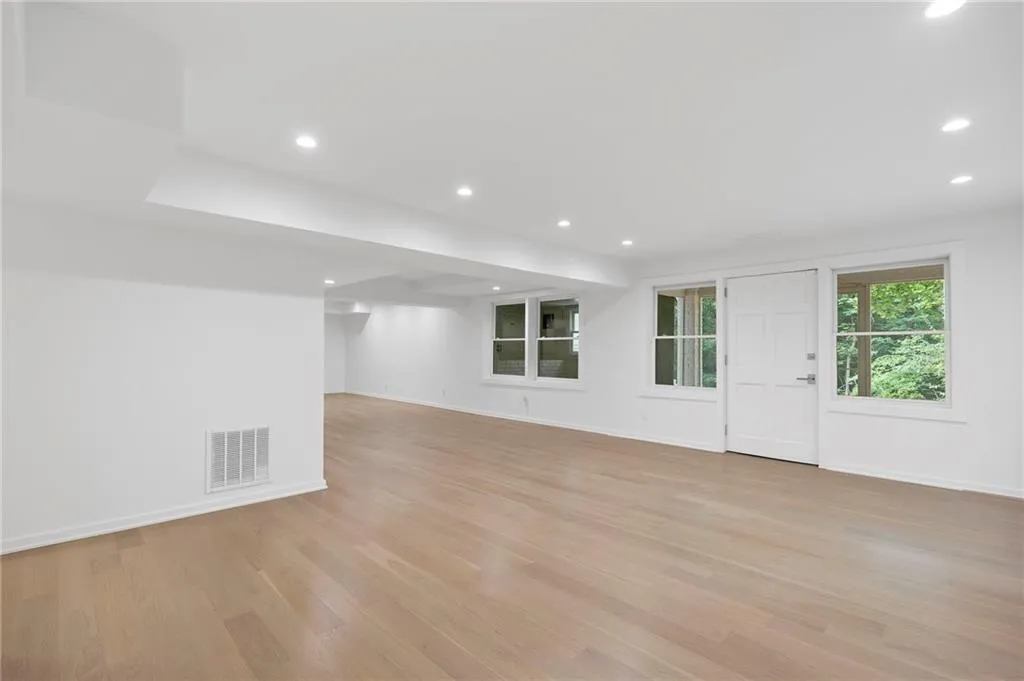 366 Blackland Road Nw, Atlanta, Georgia 30342, 4 Bedrooms Bedrooms, 0 ,4 BathroomsBathrooms,Residential,For Sale,366 Blackland Road Nw,7803365