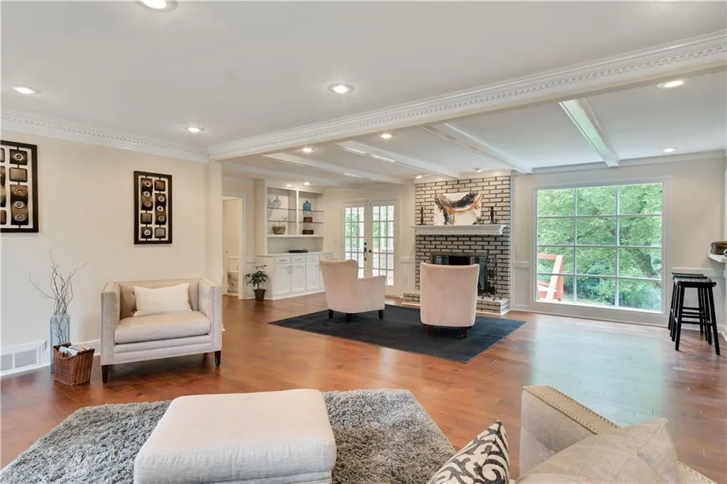 1550 Chaparral Place, Sandy Springs, Georgia 30350, 4 Bedrooms Bedrooms, ,3 BathroomsBathrooms,Residential,Sold,1550 Chaparral Place,6041294