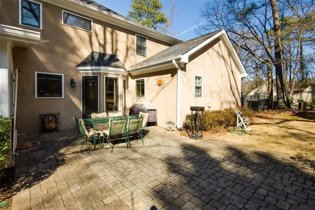 355 Kelson Drive, Sandy Springs, Georgia 30327, 5 Bedrooms Bedrooms, ,5 BathroomsBathrooms,Residential,Sold,355 Kelson Drive,5957571