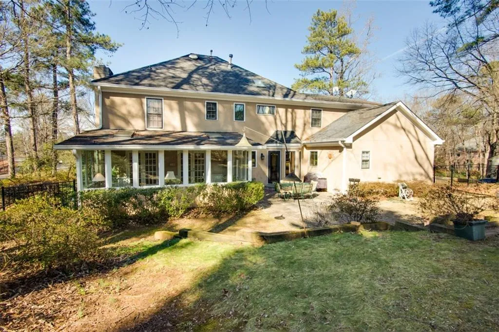 355 Kelson Drive, Sandy Springs, Georgia 30327, 5 Bedrooms Bedrooms, ,5 BathroomsBathrooms,Residential,Sold,355 Kelson Drive,5957571