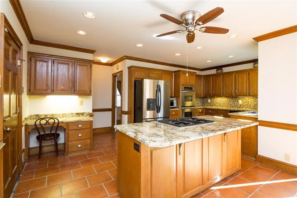 355 Kelson Drive, Sandy Springs, Georgia 30327, 5 Bedrooms Bedrooms, ,5 BathroomsBathrooms,Residential,Sold,355 Kelson Drive,5957571