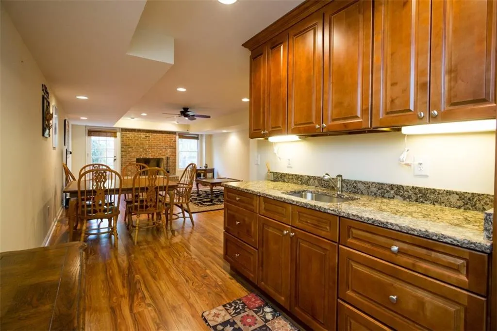 355 Kelson Drive, Sandy Springs, Georgia 30327, 5 Bedrooms Bedrooms, ,5 BathroomsBathrooms,Residential,Sold,355 Kelson Drive,5957571