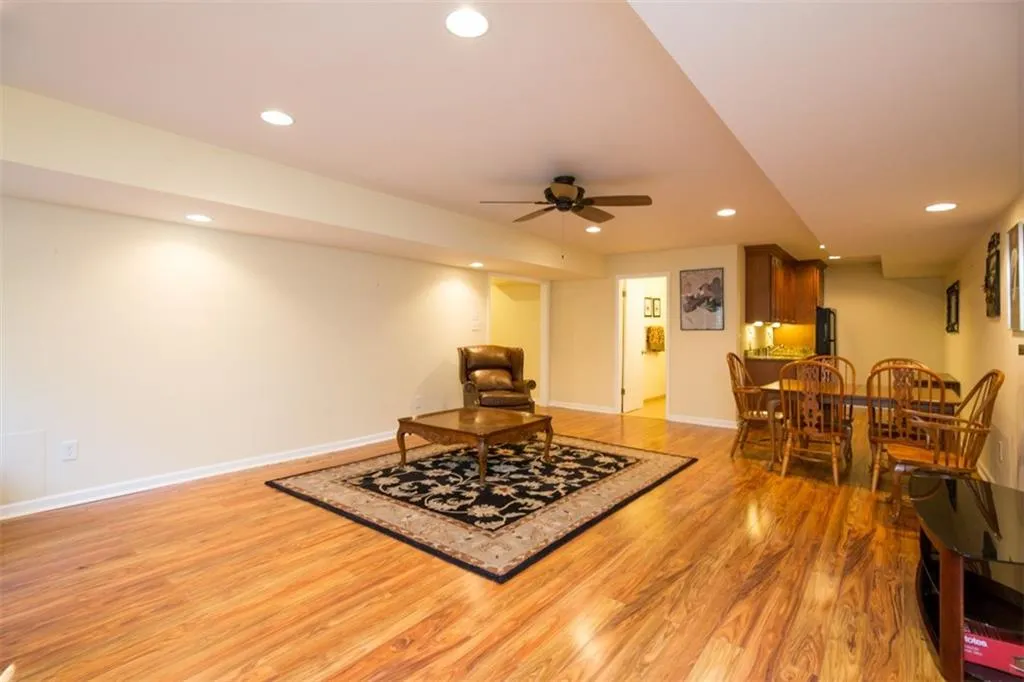 355 Kelson Drive, Sandy Springs, Georgia 30327, 5 Bedrooms Bedrooms, ,5 BathroomsBathrooms,Residential,Sold,355 Kelson Drive,5957571