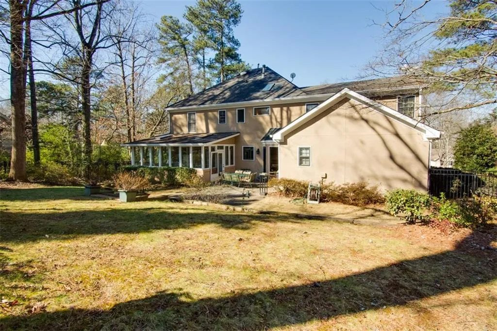 355 Kelson Drive, Sandy Springs, Georgia 30327, 5 Bedrooms Bedrooms, ,5 BathroomsBathrooms,Residential,Sold,355 Kelson Drive,5957571