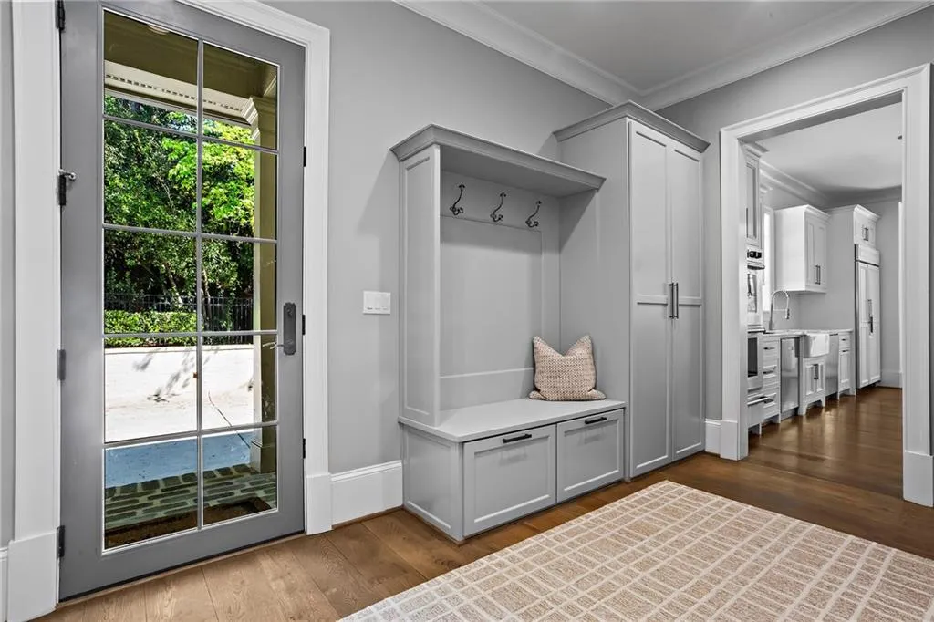 230 Danbury Lane, Atlanta, Georgia 30327, 6 Bedrooms Bedrooms, ,6 BathroomsBathrooms,Residential,For Sale,230 Danbury Lane,7746855