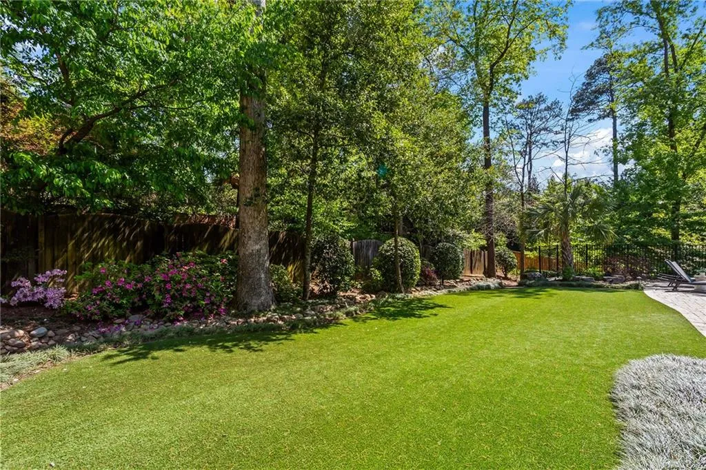 230 Danbury Lane, Atlanta, Georgia 30327, 6 Bedrooms Bedrooms, ,6 BathroomsBathrooms,Residential,For Sale,230 Danbury Lane,7746855