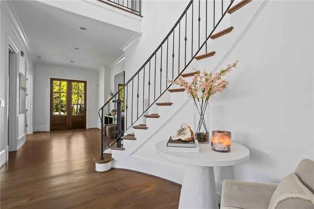 230 Danbury Lane, Atlanta, Georgia 30327, 6 Bedrooms Bedrooms, ,6 BathroomsBathrooms,Residential,For Sale,230 Danbury Lane,7746855
