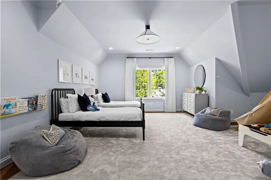 230 Danbury Lane, Atlanta, Georgia 30327, 6 Bedrooms Bedrooms, ,6 BathroomsBathrooms,Residential,For Sale,230 Danbury Lane,7746855