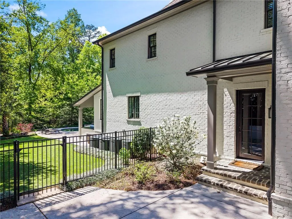 230 Danbury Lane, Atlanta, Georgia 30327, 6 Bedrooms Bedrooms, ,6 BathroomsBathrooms,Residential,For Sale,230 Danbury Lane,7746855