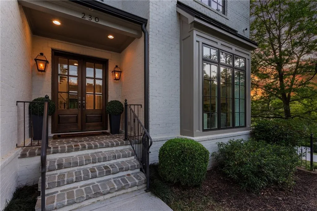 230 Danbury Lane, Atlanta, Georgia 30327, 6 Bedrooms Bedrooms, ,6 BathroomsBathrooms,Residential,For Sale,230 Danbury Lane,7746855