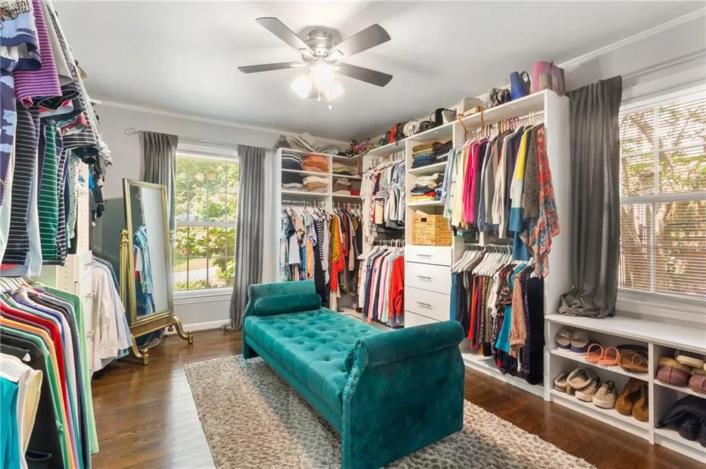 140 River Court Parkway, Sandy Springs, Georgia 30328, 5 Bedrooms Bedrooms, ,4 BathroomsBathrooms,Residential,Sold,140 River Court Parkway,7258519