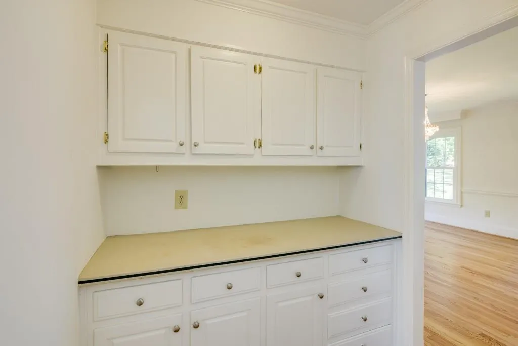 555 Valley Hall Drive, Sandy Springs, Georgia 30350, 5 Bedrooms Bedrooms, ,3 BathroomsBathrooms,Residential,Sold,555 Valley Hall Drive,7036959