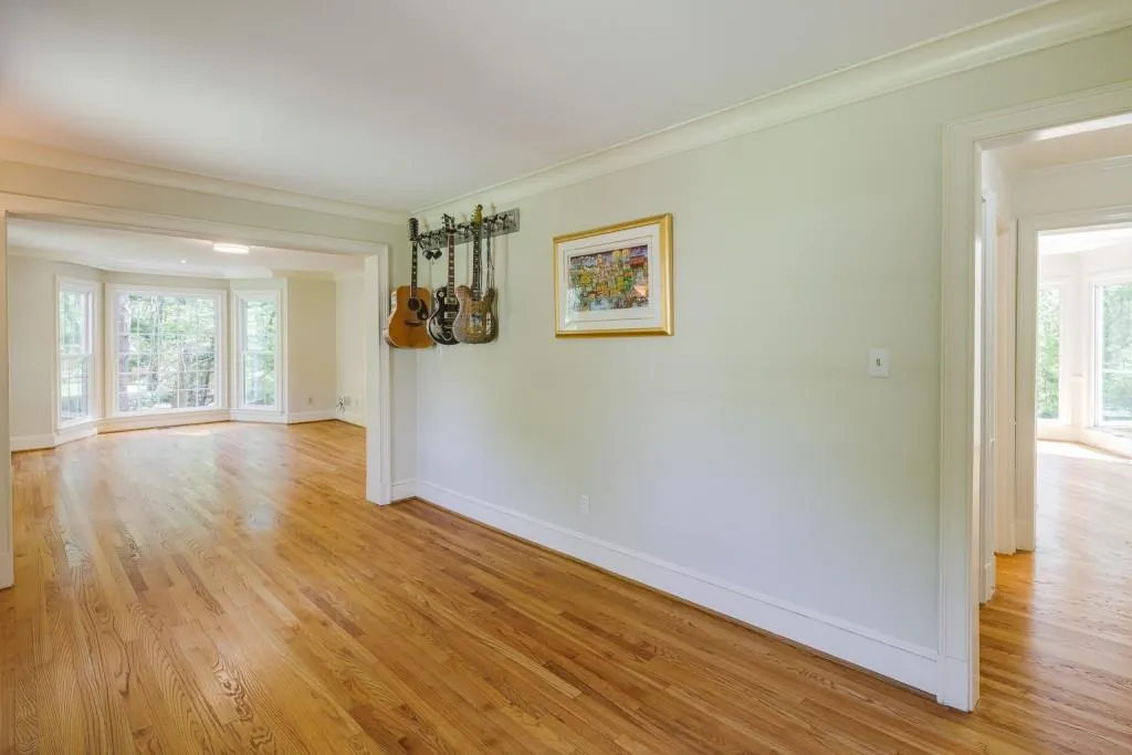 555 Valley Hall Drive, Sandy Springs, Georgia 30350, 5 Bedrooms Bedrooms, ,3 BathroomsBathrooms,Residential,Sold,555 Valley Hall Drive,7036959