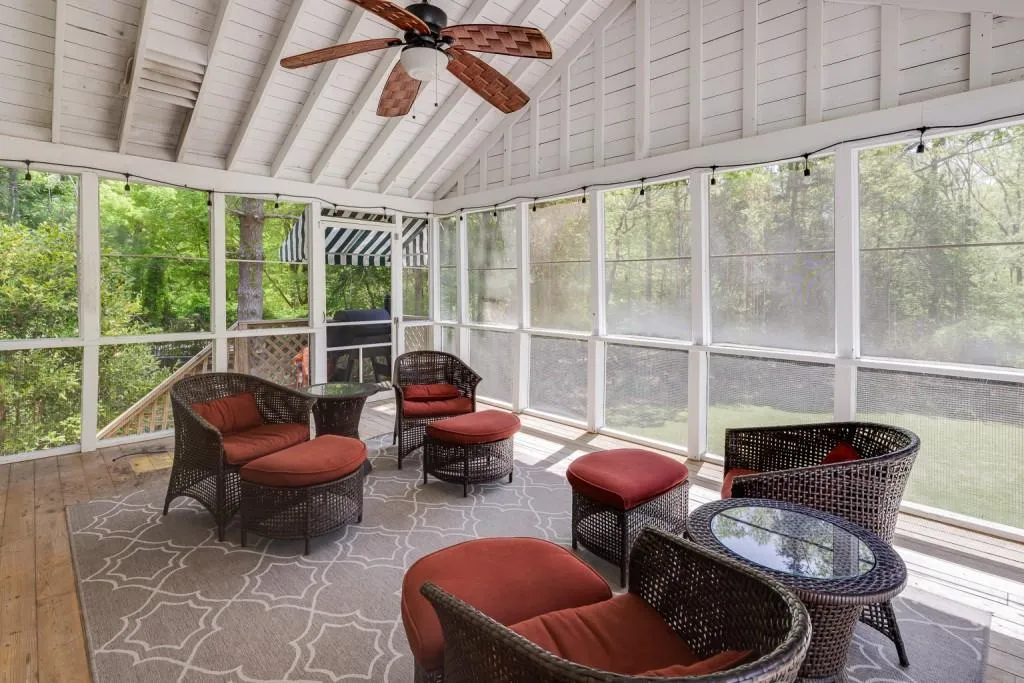 555 Valley Hall Drive, Sandy Springs, Georgia 30350, 5 Bedrooms Bedrooms, ,3 BathroomsBathrooms,Residential,Sold,555 Valley Hall Drive,7036959