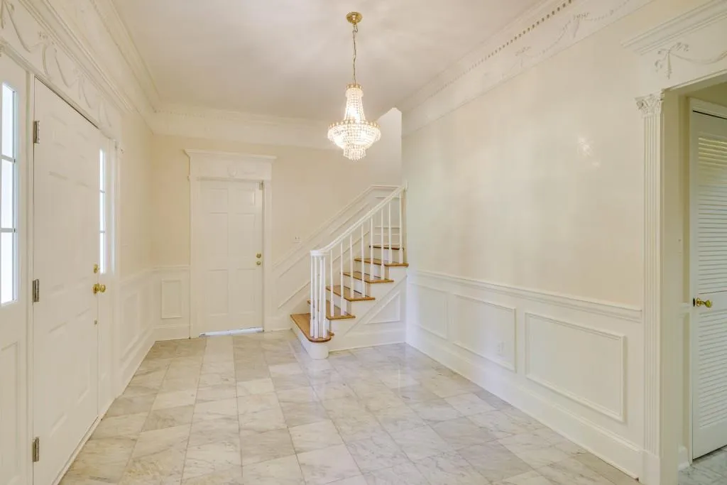 555 Valley Hall Drive, Sandy Springs, Georgia 30350, 5 Bedrooms Bedrooms, ,3 BathroomsBathrooms,Residential,Sold,555 Valley Hall Drive,7036959