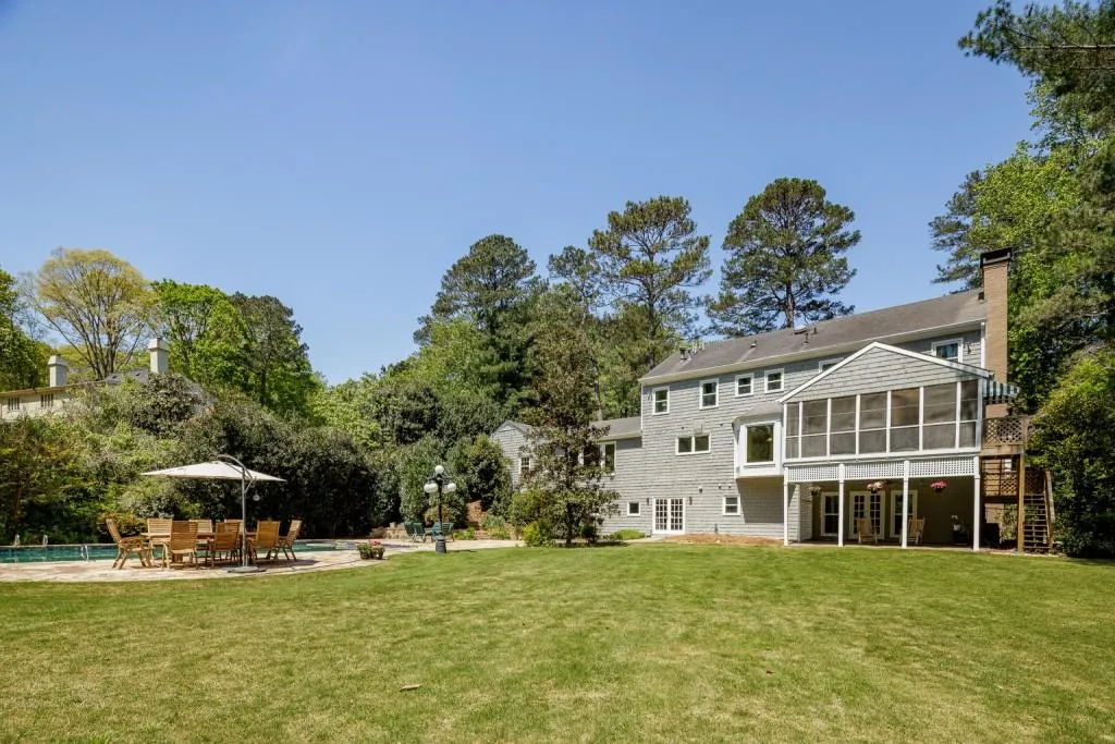 555 Valley Hall Drive, Sandy Springs, Georgia 30350, 5 Bedrooms Bedrooms, ,3 BathroomsBathrooms,Residential,Sold,555 Valley Hall Drive,7036959