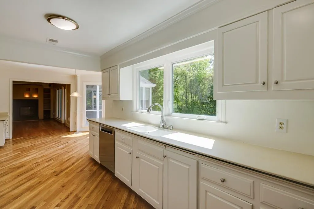 555 Valley Hall Drive, Sandy Springs, Georgia 30350, 5 Bedrooms Bedrooms, ,3 BathroomsBathrooms,Residential,Sold,555 Valley Hall Drive,7036959