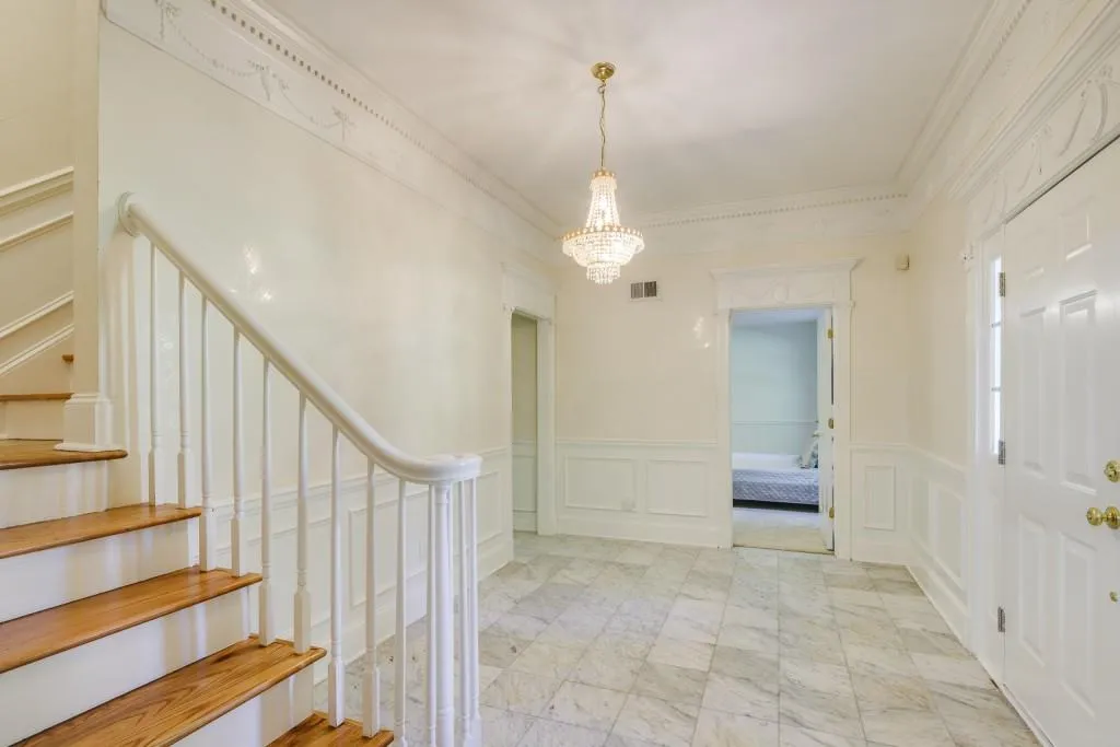 555 Valley Hall Drive, Sandy Springs, Georgia 30350, 5 Bedrooms Bedrooms, ,3 BathroomsBathrooms,Residential,Sold,555 Valley Hall Drive,7036959