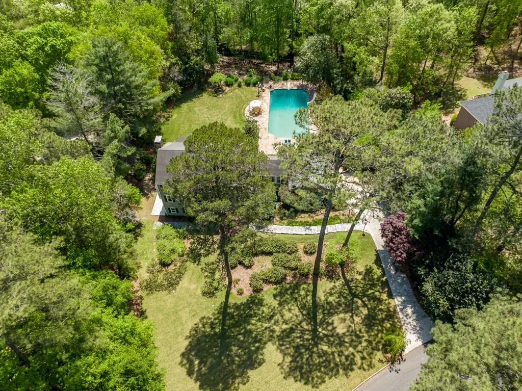 555 Valley Hall Drive, Sandy Springs, Georgia 30350, 5 Bedrooms Bedrooms, ,3 BathroomsBathrooms,Residential,Sold,555 Valley Hall Drive,7036959