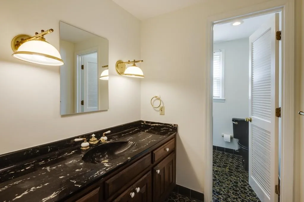 555 Valley Hall Drive, Sandy Springs, Georgia 30350, 5 Bedrooms Bedrooms, ,3 BathroomsBathrooms,Residential,Sold,555 Valley Hall Drive,7036959