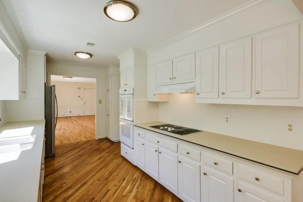 555 Valley Hall Drive, Sandy Springs, Georgia 30350, 5 Bedrooms Bedrooms, ,3 BathroomsBathrooms,Residential,Sold,555 Valley Hall Drive,7036959