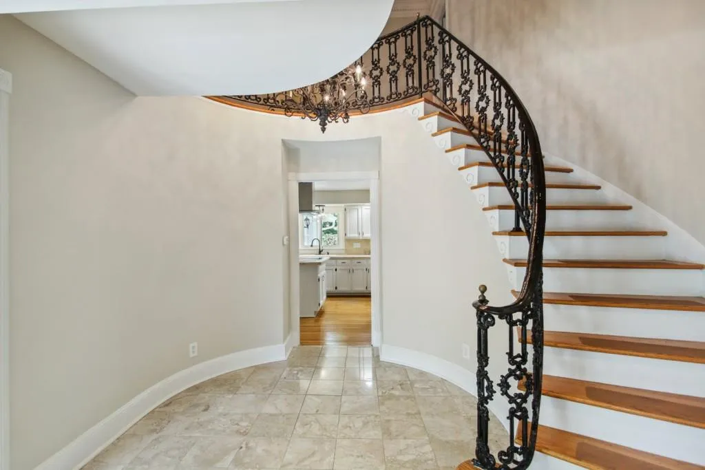 275 Glen Lake Drive, Atlanta, Georgia 30327, 5 Bedrooms Bedrooms, ,3 BathroomsBathrooms,Residential,Sold,275 Glen Lake Drive,7063089