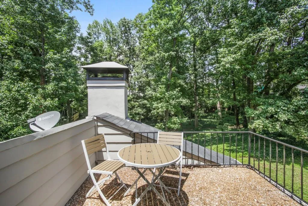 275 Glen Lake Drive, Atlanta, Georgia 30327, 5 Bedrooms Bedrooms, ,3 BathroomsBathrooms,Residential,Sold,275 Glen Lake Drive,7063089