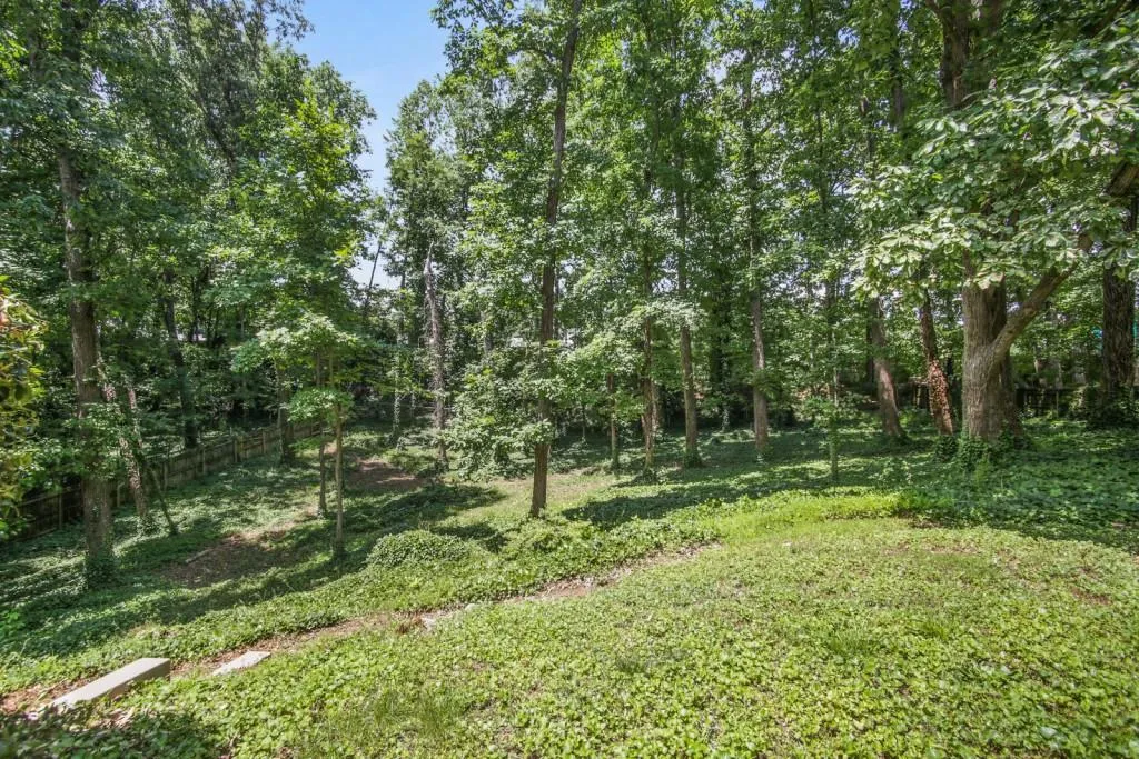 275 Glen Lake Drive, Atlanta, Georgia 30327, 5 Bedrooms Bedrooms, ,3 BathroomsBathrooms,Residential,Sold,275 Glen Lake Drive,7063089