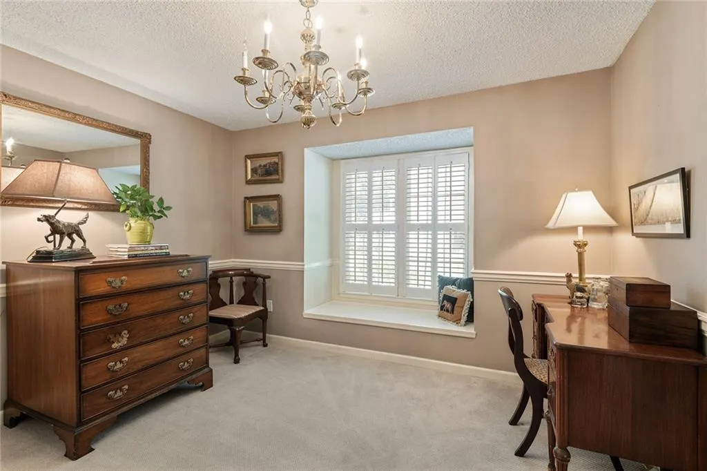 1108 Camden Court, Atlanta, Georgia 30327, 2 Bedrooms Bedrooms, ,2 BathroomsBathrooms,Residential,Sold,1108 Camden Court,6574138