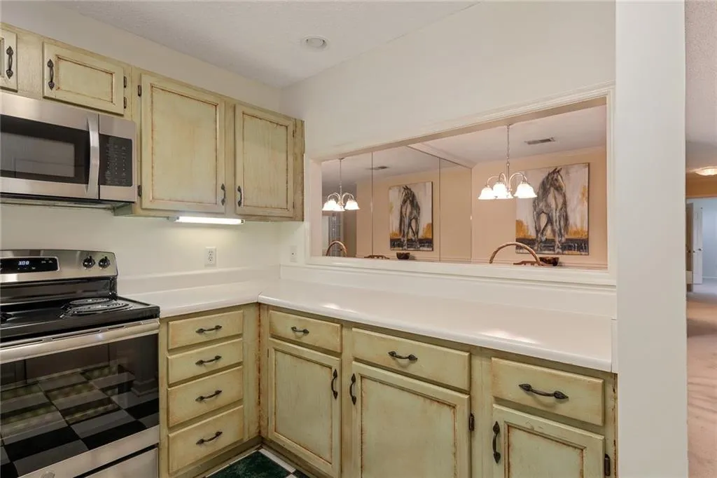 1108 Camden Court, Atlanta, Georgia 30327, 2 Bedrooms Bedrooms, ,2 BathroomsBathrooms,Residential,Sold,1108 Camden Court,6574138