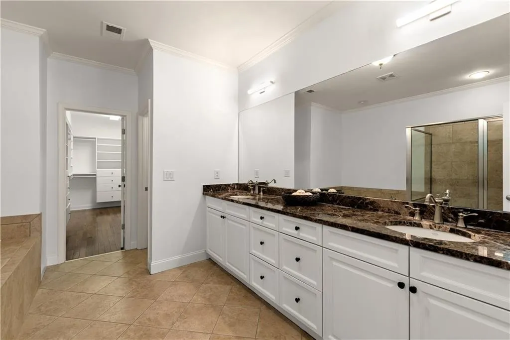 673 Lockton Place, Atlanta, Georgia 30342, 4 Bedrooms Bedrooms, ,4 BathroomsBathrooms,Residential,Sold,673 Lockton Place,6856667