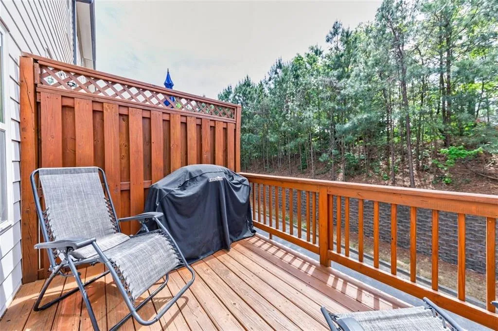 7405 Highland Bluff, Atlanta, Georgia 30328, 3 Bedrooms Bedrooms, ,3 BathroomsBathrooms,Residential,Sold,7405 Highland Bluff,6874593
